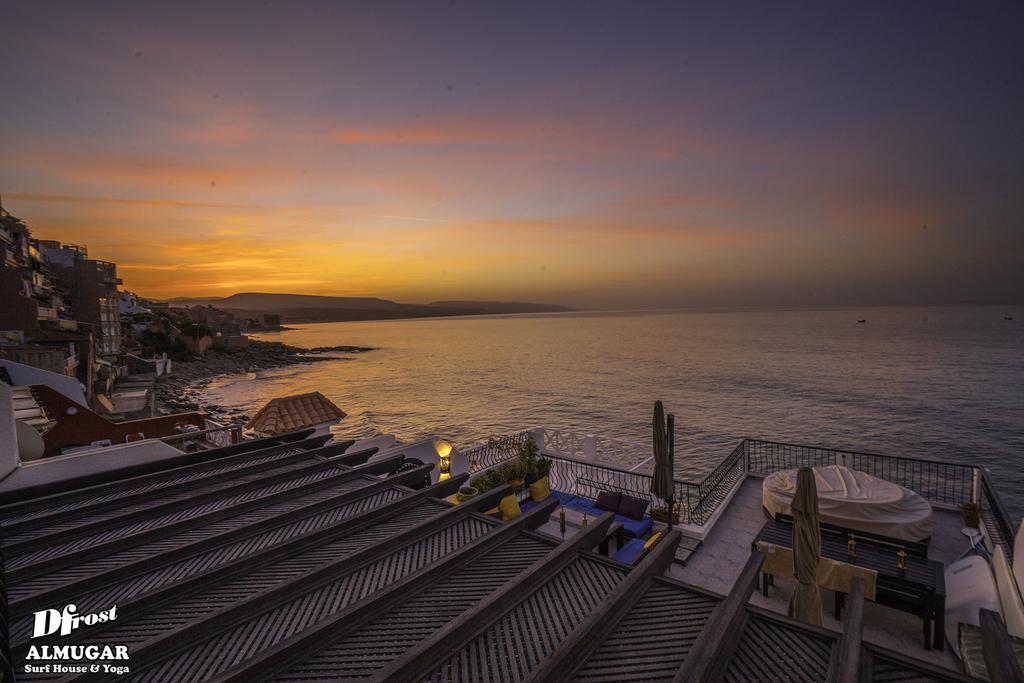 Dfrost Almugar Surf And Yoga Hostel Taghazout Exterior photo